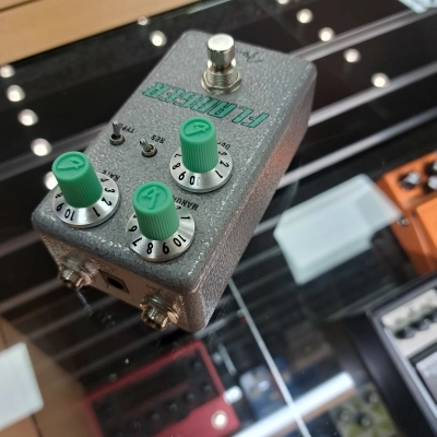 Store Special Product - Fender Hammertone Flanger